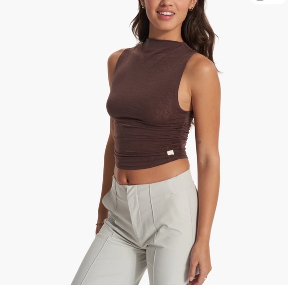 Vuori Tops - Vuori Westerlies Brown Ruched Tank XL